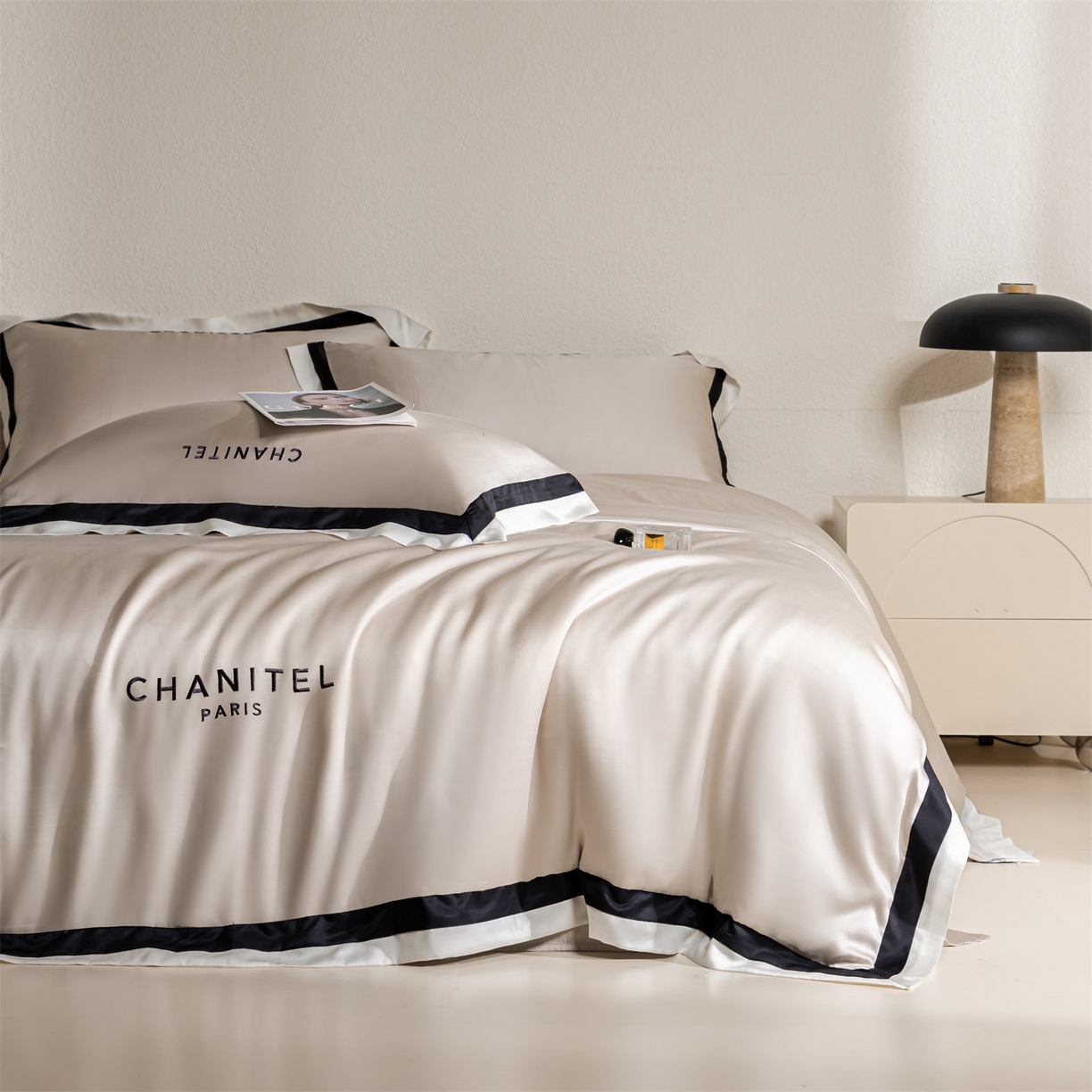 91家纺网 家纺一手货源 找家纺 DC 2026新款天丝刺绣宽边双色边四件套--露娜系列 露娜-米褐色