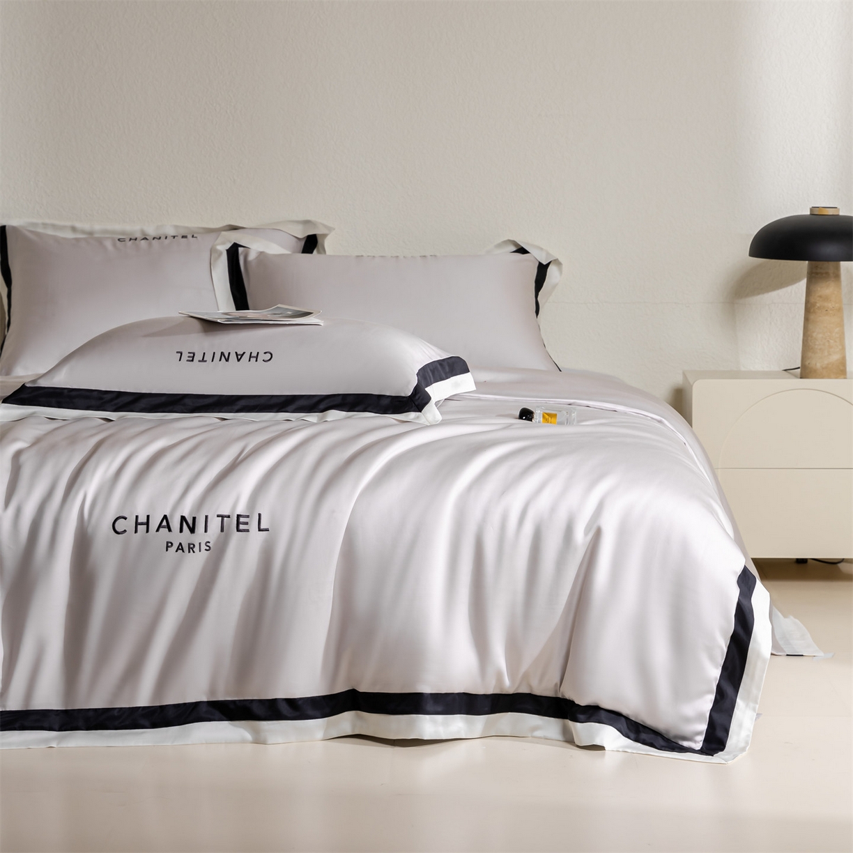 91家纺网 家纺一手货源 找家纺 DC 2026新款天丝刺绣宽边双色边四件套--露娜系列 露娜-流沙灰