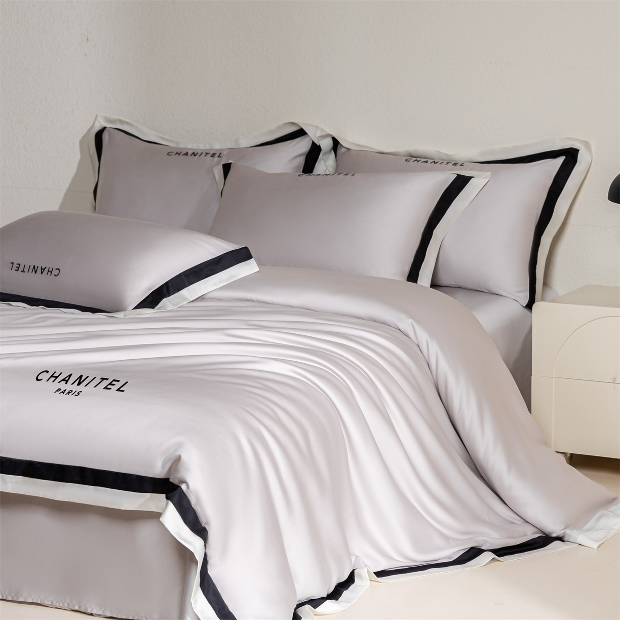 91家纺网 家纺一手货源 找家纺 DC 2026新款天丝刺绣宽边双色边四件套--露娜系列 露娜-流沙灰