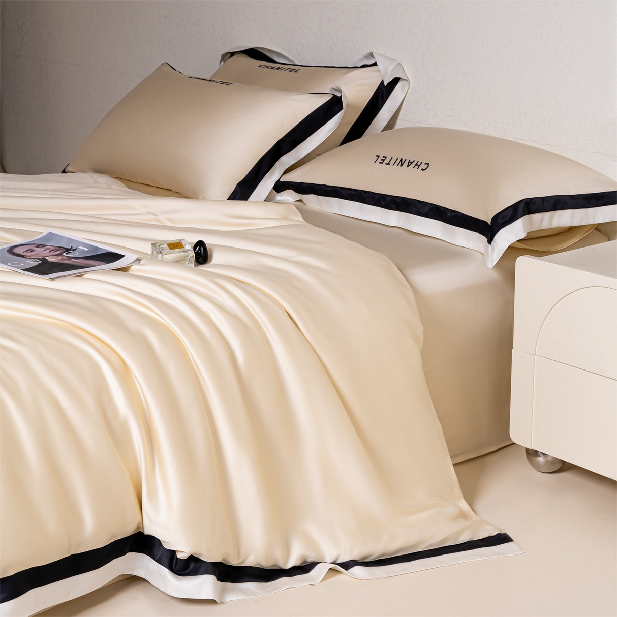 91家纺网 家纺一手货源 找家纺 DC 2026新款天丝刺绣宽边双色边四件套--露娜系列 露娜-浅茶