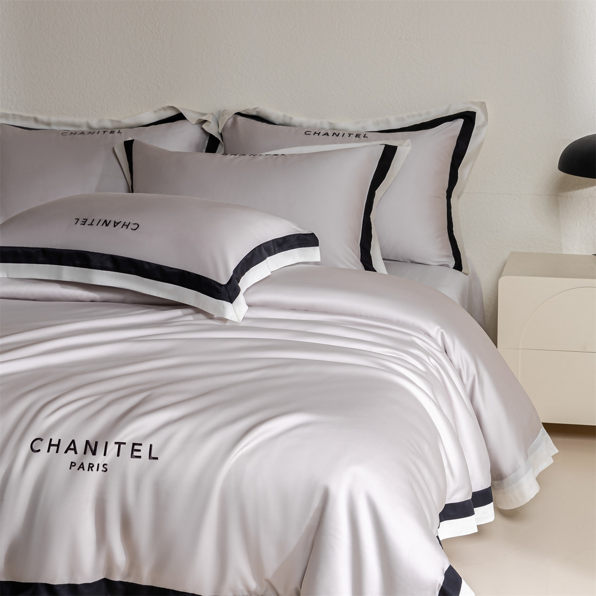 91家纺网 家纺一手货源 找家纺 DC 2026新款天丝刺绣宽边双色边四件套--露娜系列 露娜-流沙灰