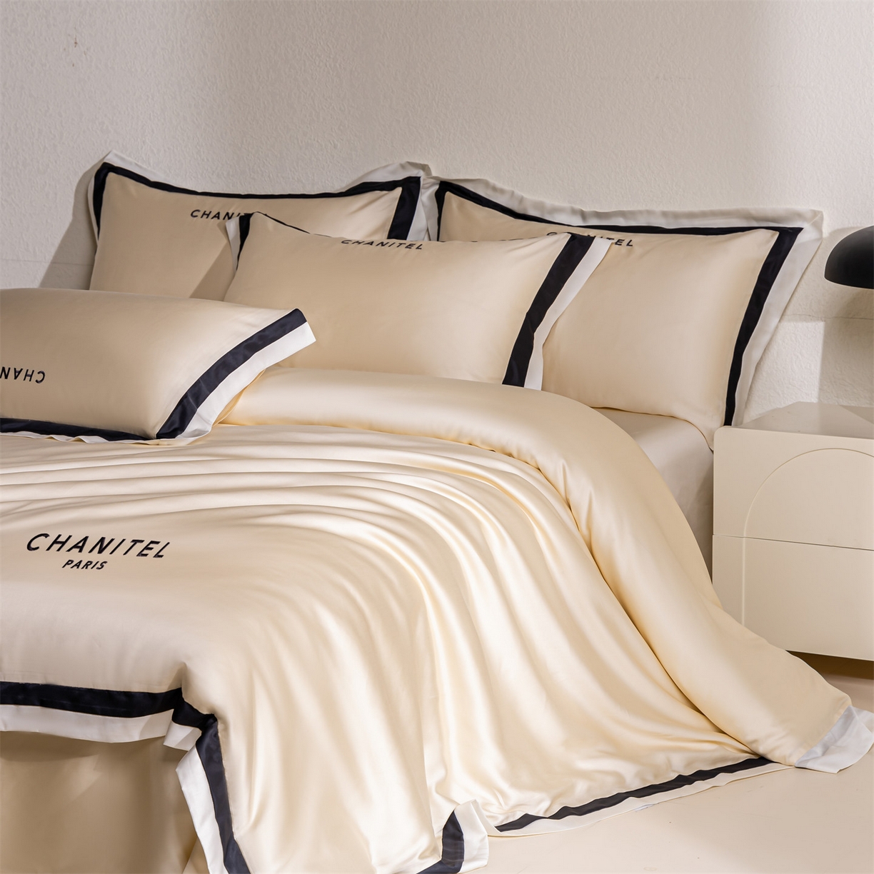 91家纺网 家纺一手货源 找家纺 DC 2026新款天丝刺绣宽边双色边四件套--露娜系列 露娜-浅茶