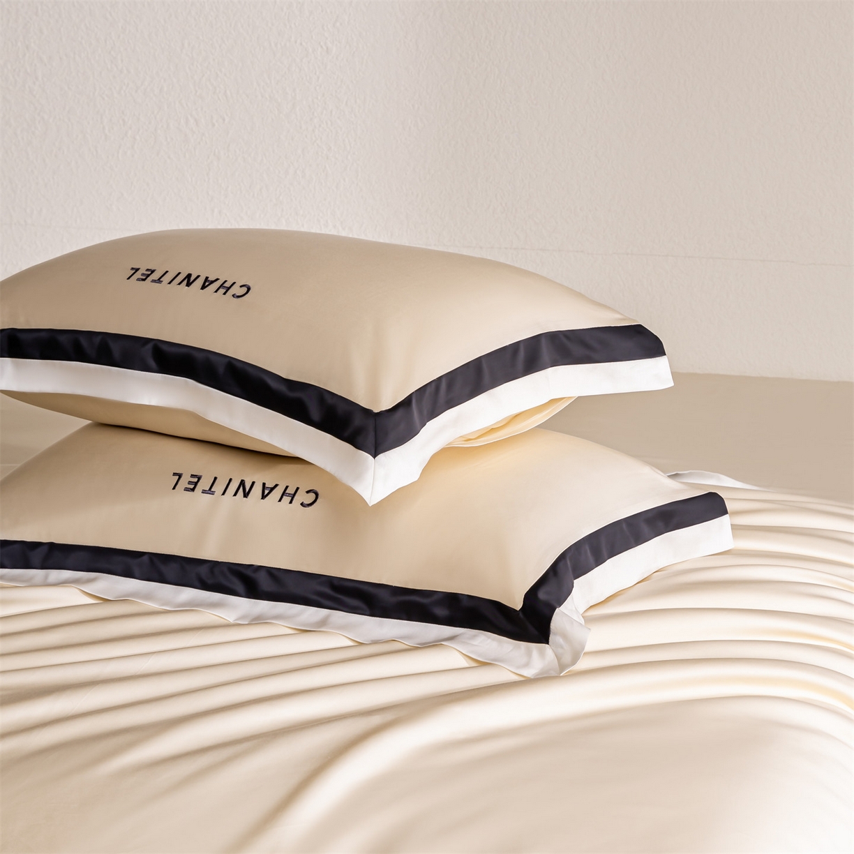 91家纺网 家纺一手货源 找家纺 DC 2026新款天丝刺绣宽边双色边四件套--露娜系列 露娜-浅茶