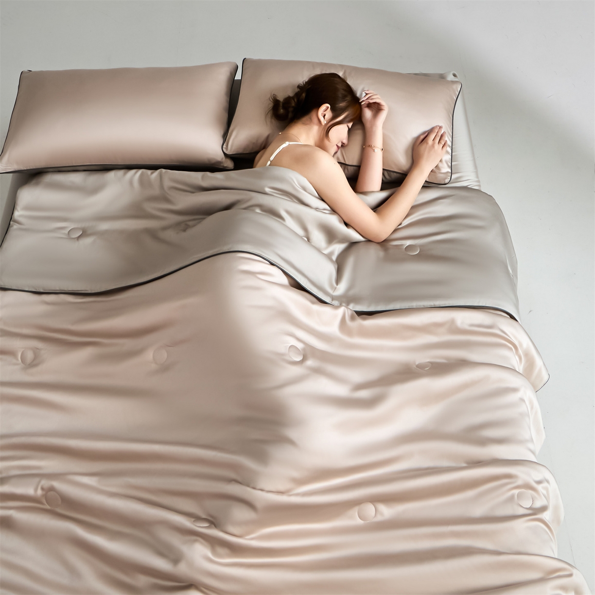 无界 2026新款天丝夏被-麻绳双拼-温妮 温妮 浅茶+冰川灰