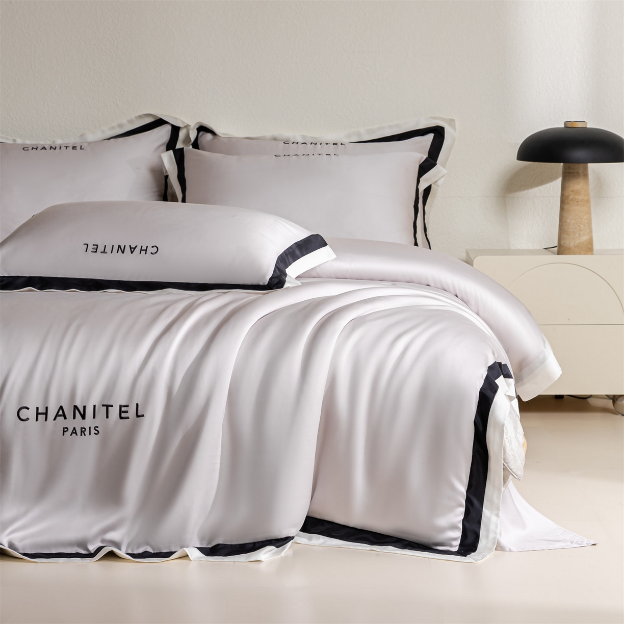 91家纺网 家纺一手货源 找家纺 DC 2026新款天丝刺绣宽边双色边四件套--露娜系列 露娜-流沙灰