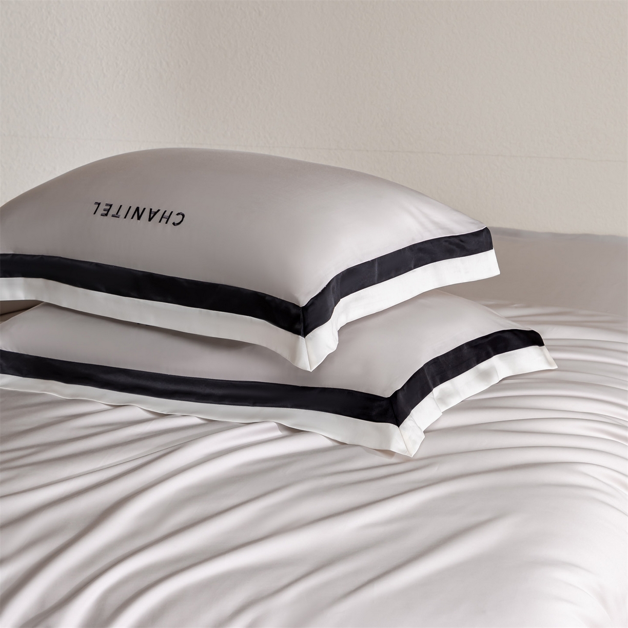 91家纺网 家纺一手货源 找家纺 DC 2026新款天丝刺绣宽边双色边四件套--露娜系列 露娜-流沙灰