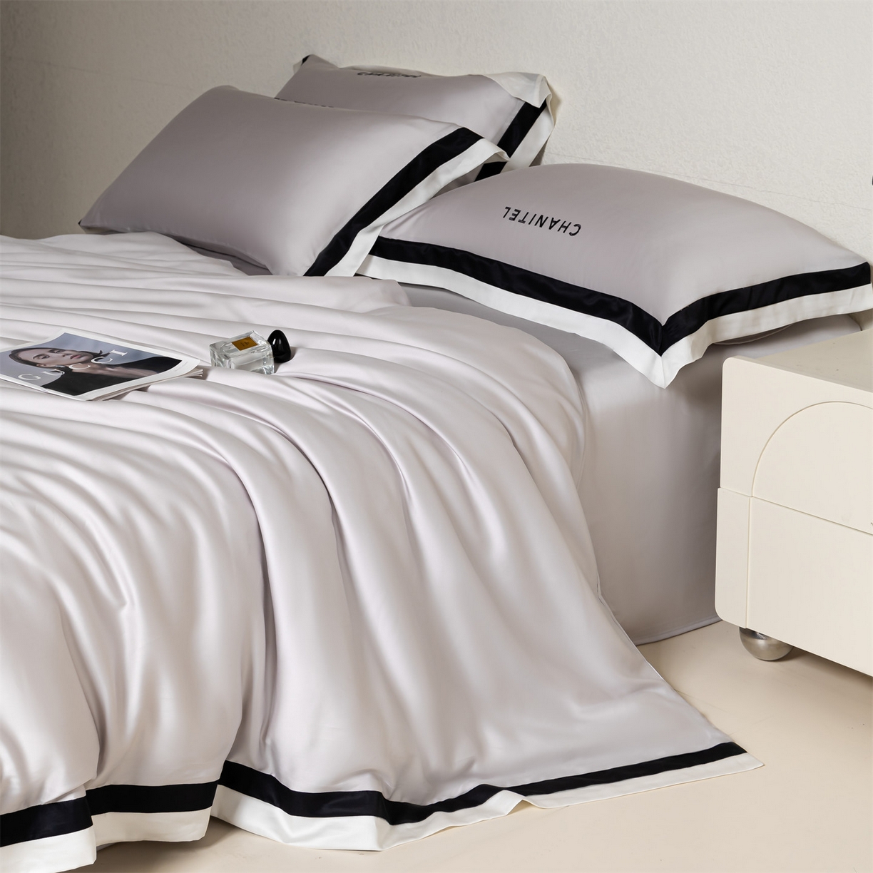 91家纺网 家纺一手货源 找家纺 DC 2026新款天丝刺绣宽边双色边四件套--露娜系列 露娜-流沙灰