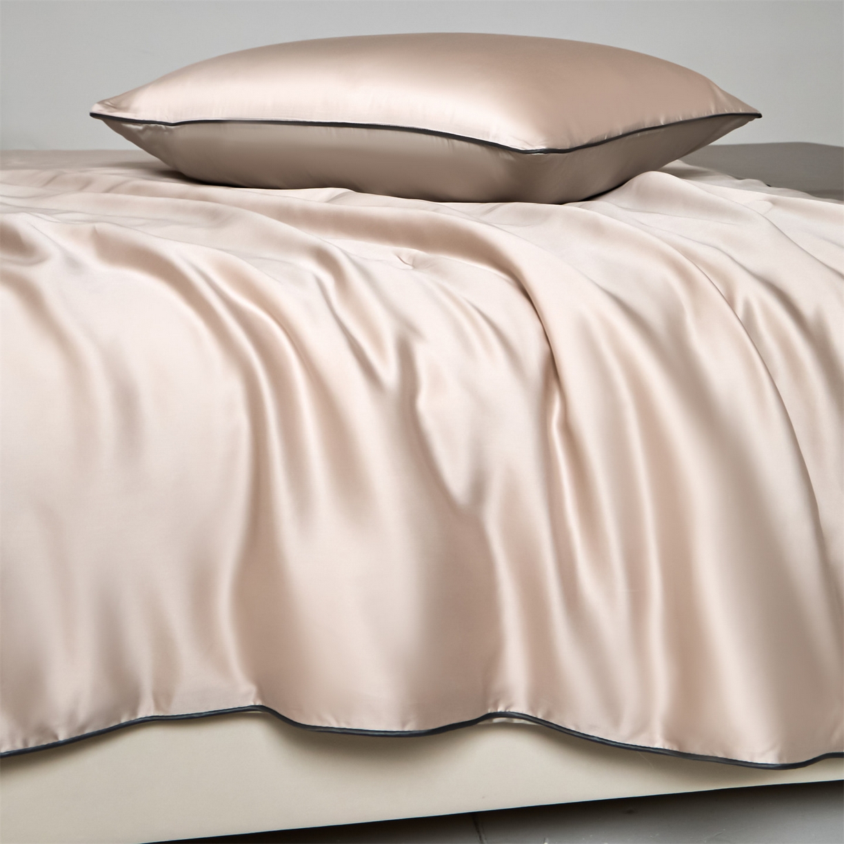 91家纺网 家纺一手货源 找家纺 无界 2026新款天丝夏被-麻绳双拼-温妮 温妮 浅茶+冰川灰