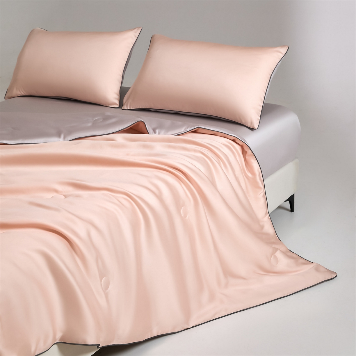 91家纺网 家纺一手货源 找家纺 无界 2026新款天丝夏被-麻绳双拼-温妮 温妮 半熟蜜桃+流沙灰