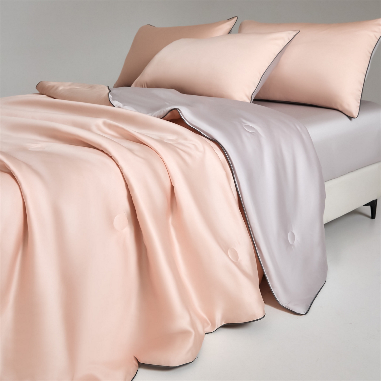 91家纺网 家纺一手货源 找家纺 无界 2026新款天丝夏被-麻绳双拼-温妮 温妮 半熟蜜桃+流沙灰