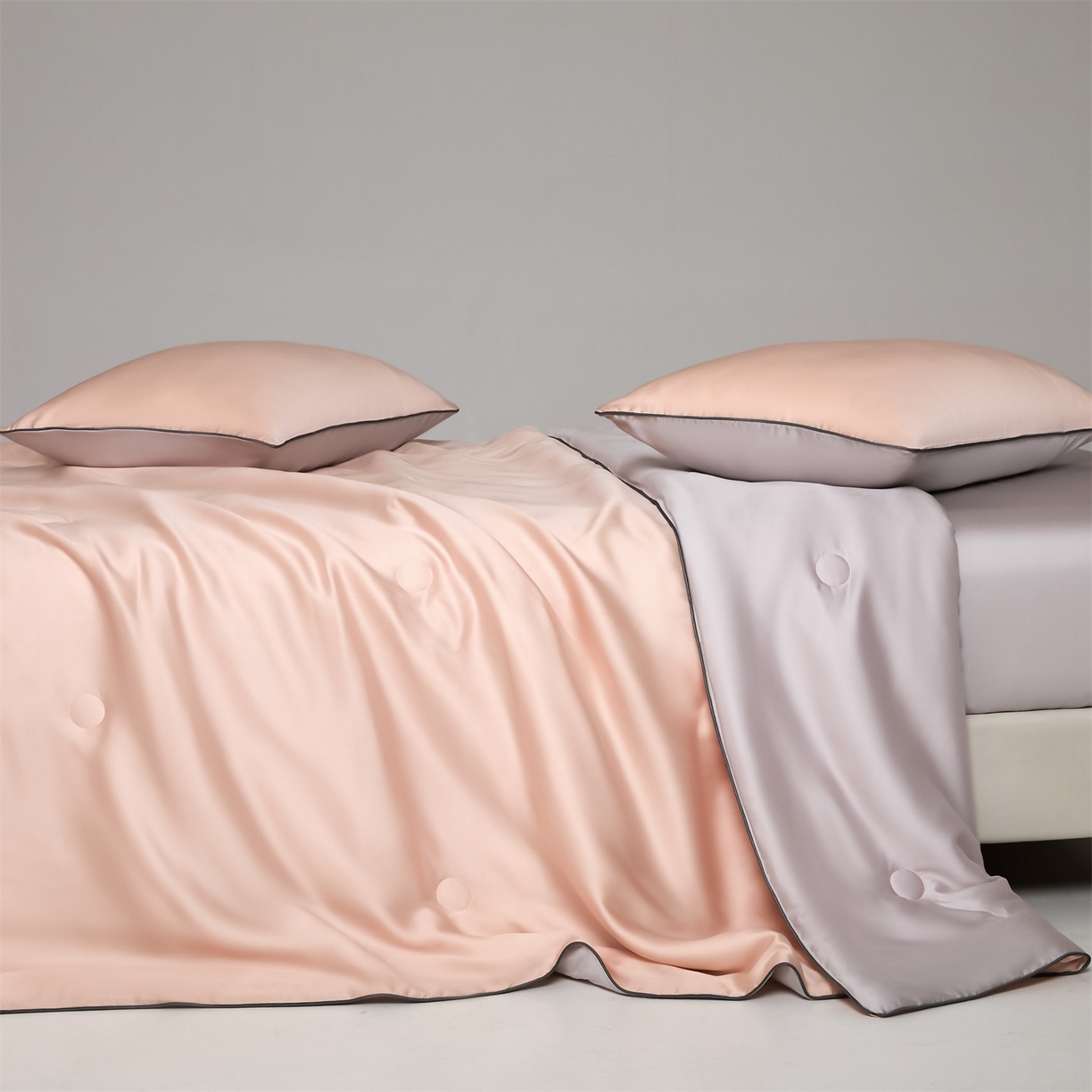 91家纺网 家纺一手货源 找家纺 无界 2026新款天丝夏被-麻绳双拼-温妮 温妮 半熟蜜桃+流沙灰