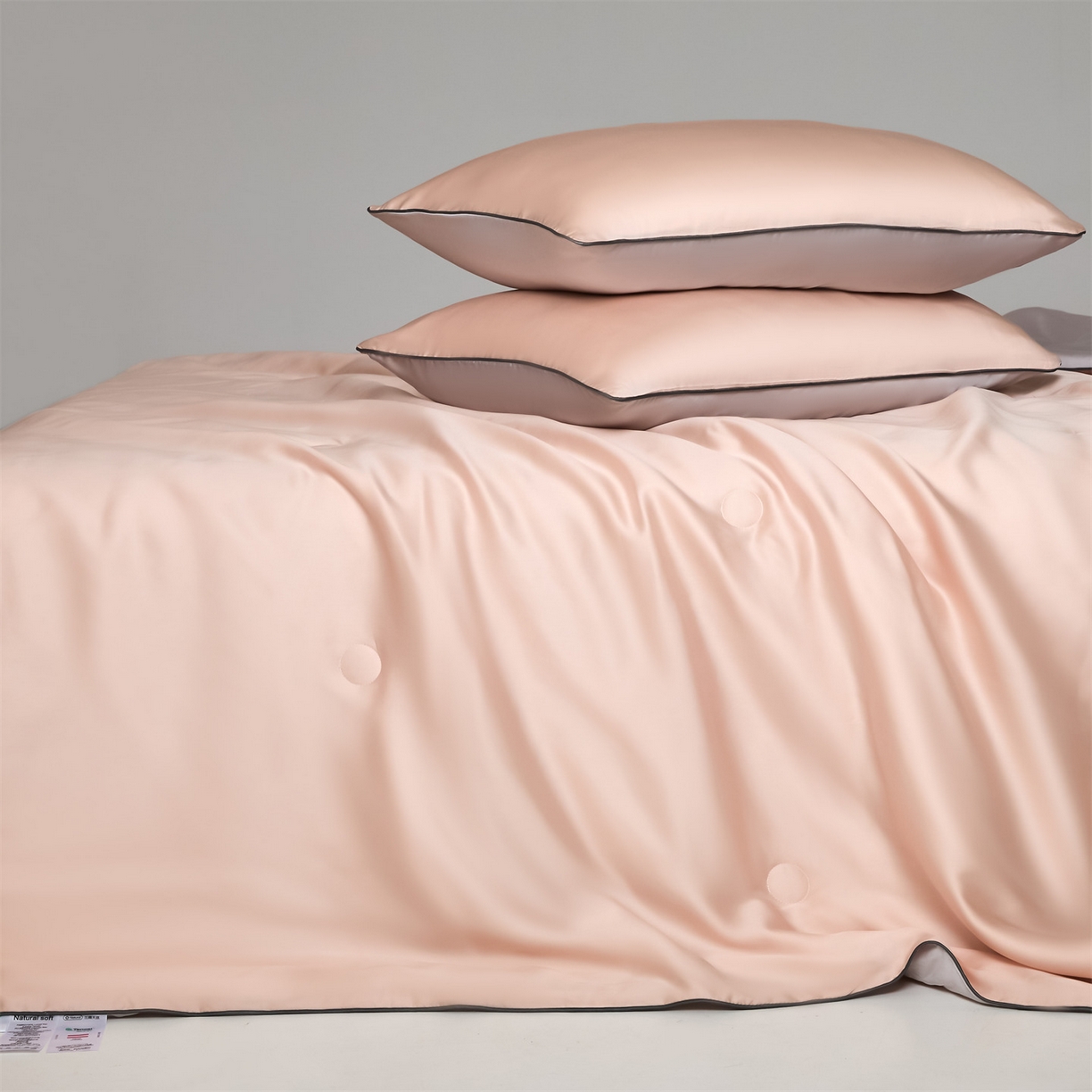 91家纺网 家纺一手货源 找家纺 无界 2026新款天丝夏被-麻绳双拼-温妮 温妮 半熟蜜桃+流沙灰