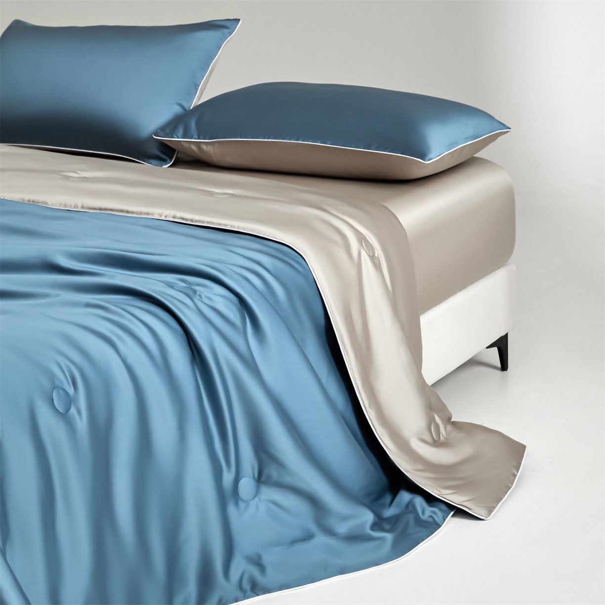 91家纺网 家纺一手货源 找家纺 无界 2026新款天丝夏被-麻绳双拼-温妮 温妮 梵高蓝+椰子灰