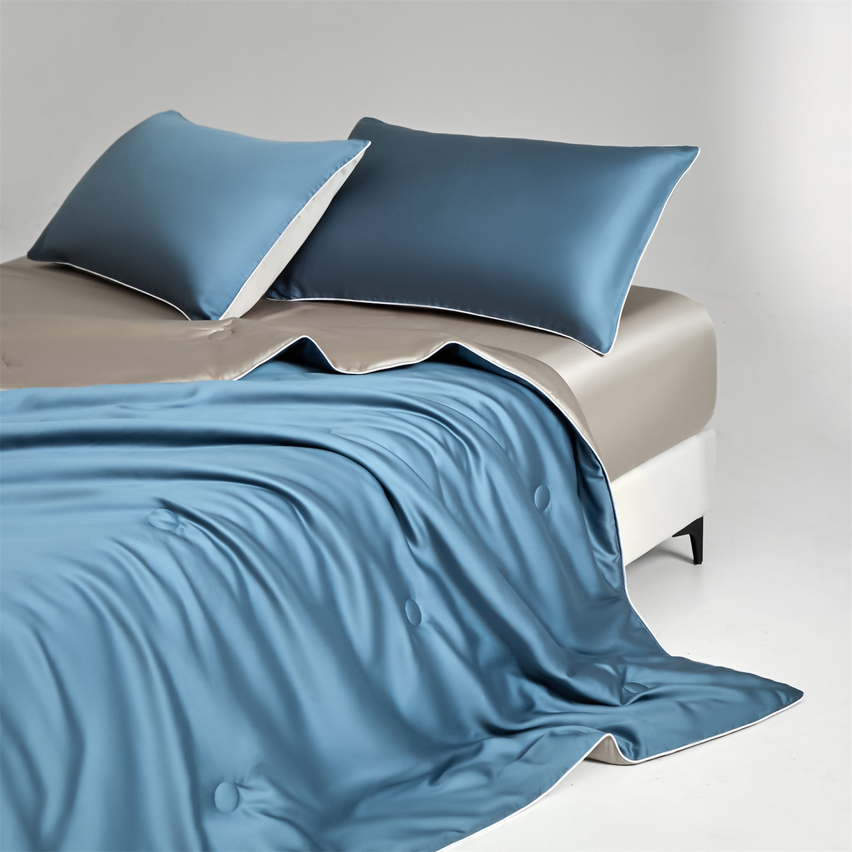 91家纺网 家纺一手货源 找家纺 无界 2026新款天丝夏被-麻绳双拼-温妮 温妮 梵高蓝+椰子灰