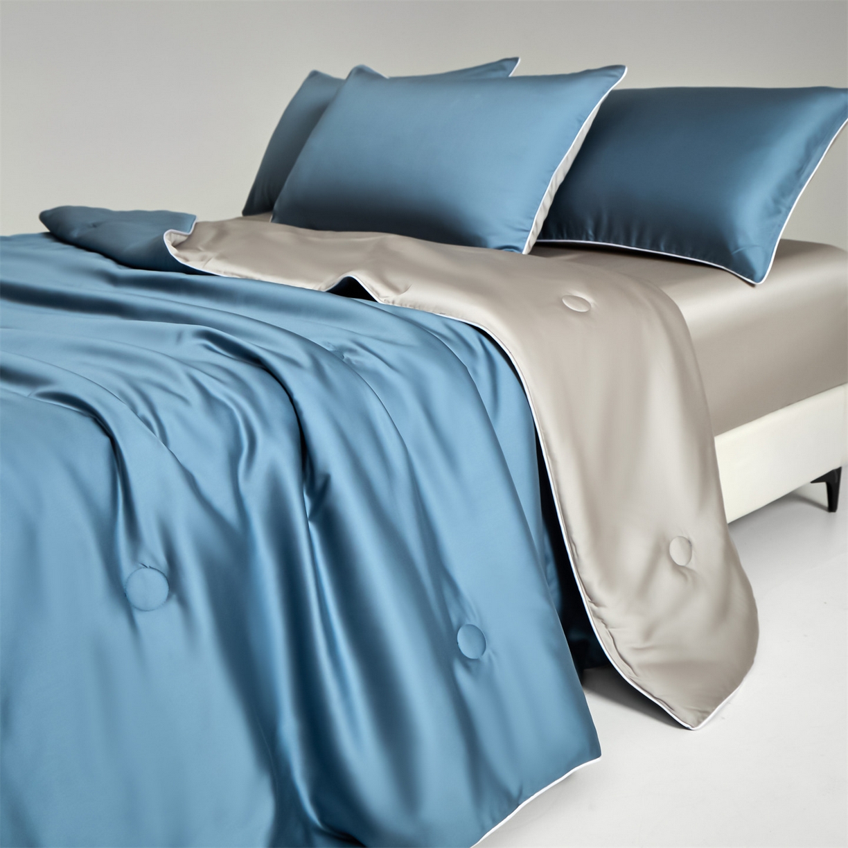 91家纺网 家纺一手货源 找家纺 无界 2026新款天丝夏被-麻绳双拼-温妮 温妮 梵高蓝+椰子灰