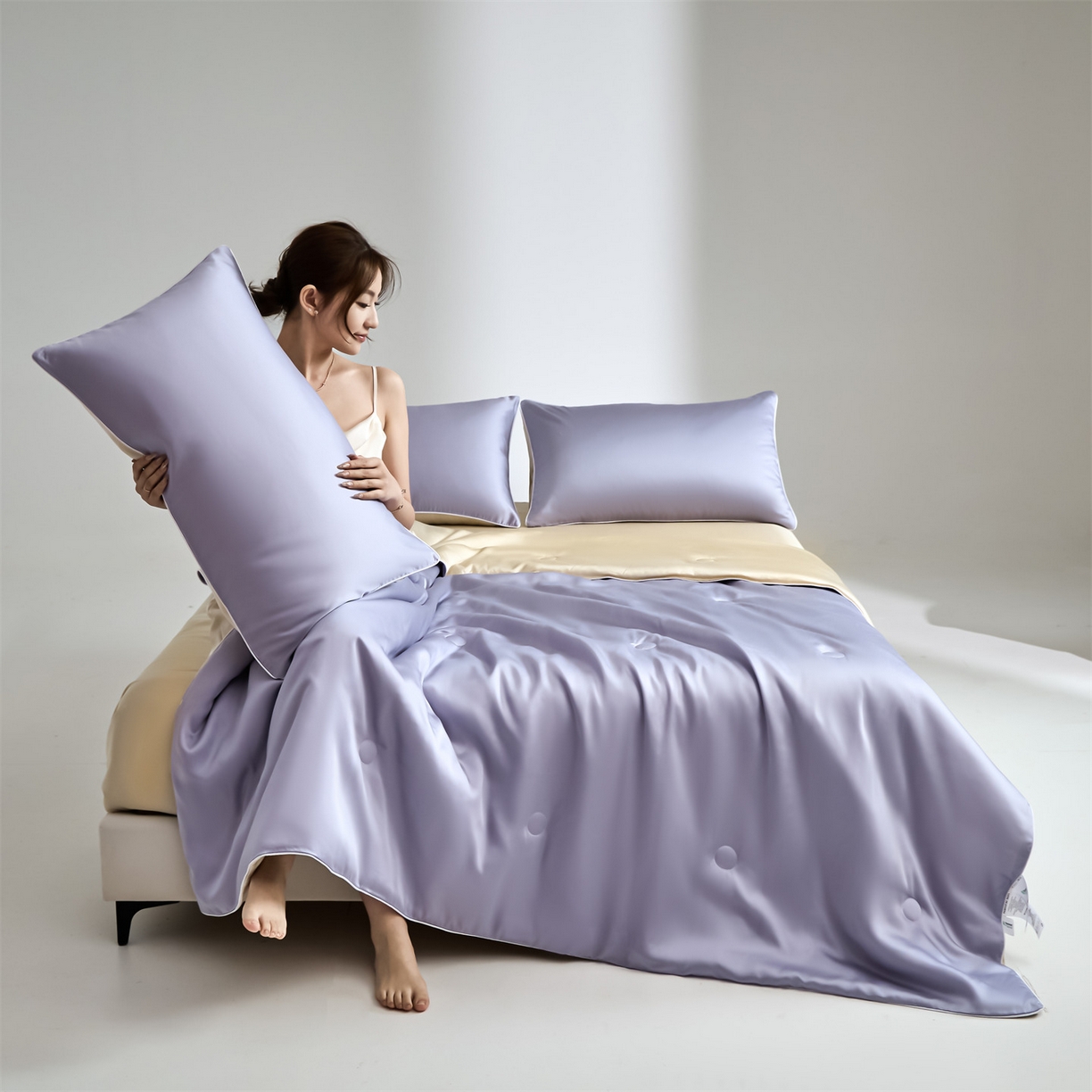 91家纺网 家纺一手货源 找家纺 无界 2026新款天丝夏被-麻绳双拼-温妮 温妮 风信紫+卡其