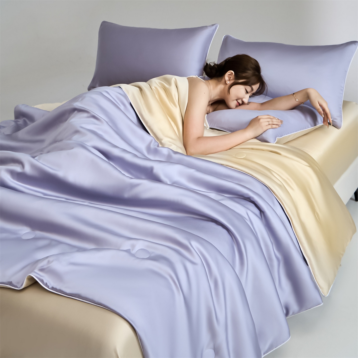 91家纺网 家纺一手货源 找家纺 无界 2026新款天丝夏被-麻绳双拼-温妮 温妮 风信紫+卡其