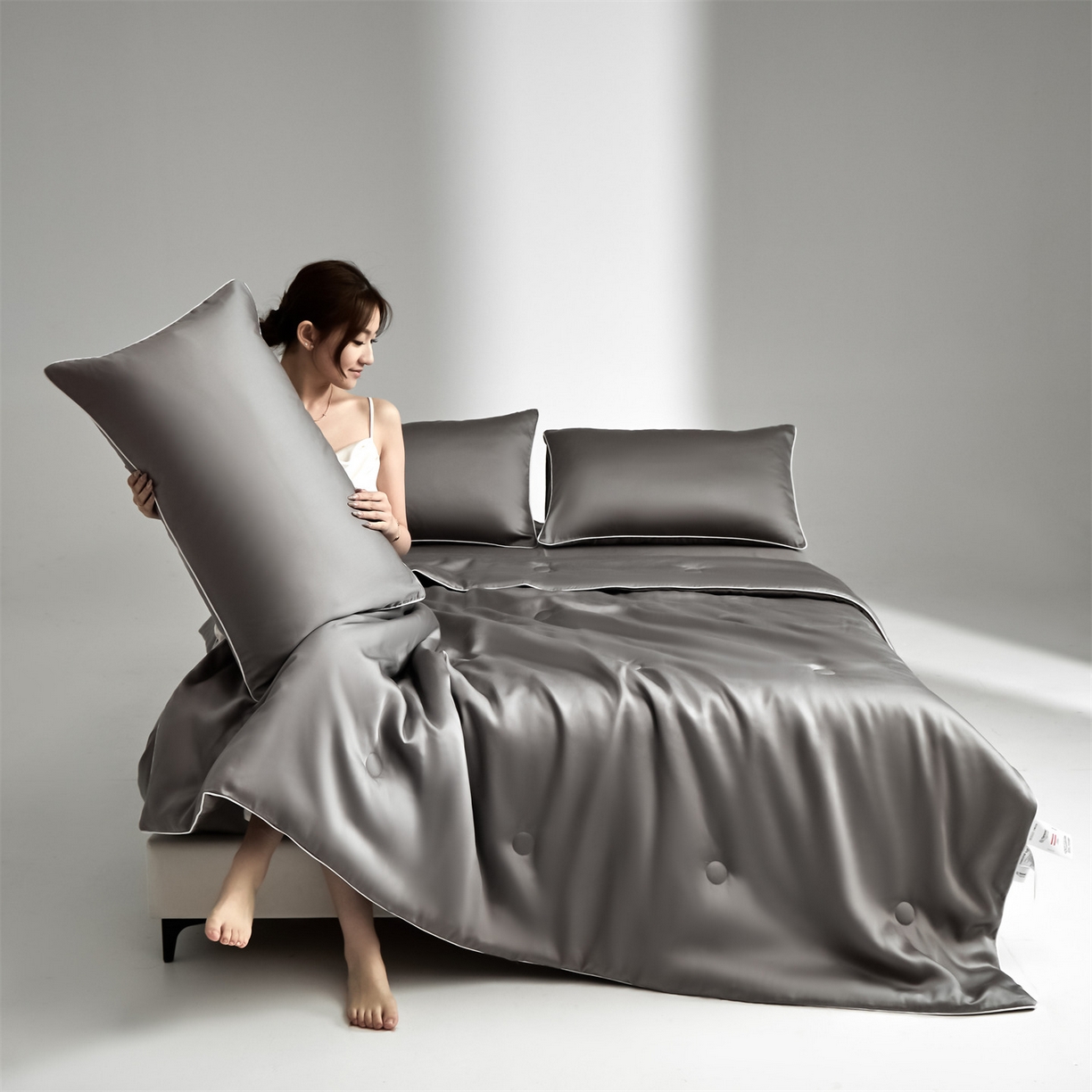 91家纺网 家纺一手货源 找家纺 无界 2026新款天丝夏被-麻绳双拼-温妮 温妮 经典灰