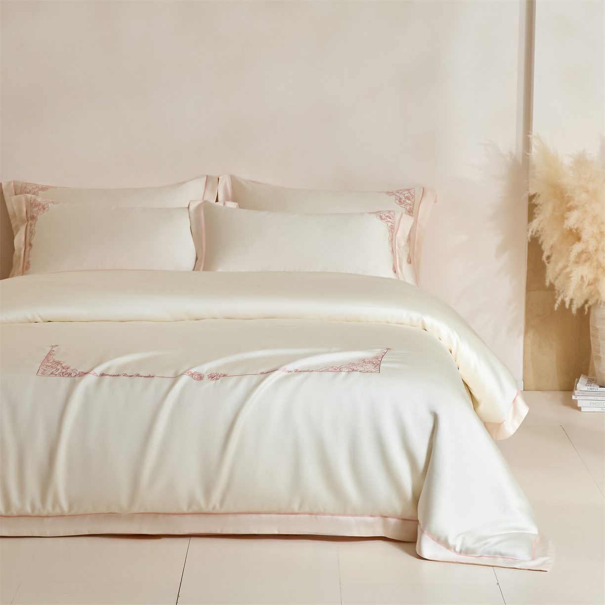 91家纺网 家纺一手货源 找家纺 DC 2026新款天丝刺绣简欧玫瑰框四件套--晚柠系列 晚柠-元气白桃-半熟蜜桃