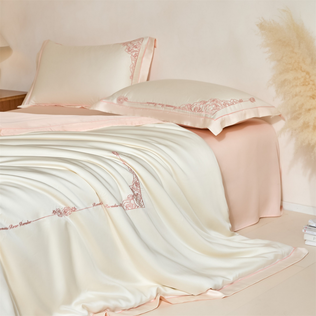 91家纺网 家纺一手货源 找家纺 DC 2026新款天丝刺绣简欧玫瑰框四件套--晚柠系列 晚柠-元气白桃-半熟蜜桃