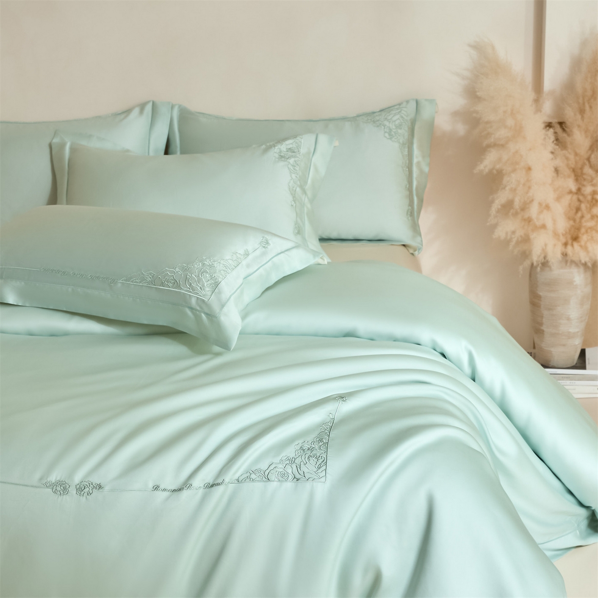 91家纺网 家纺一手货源 找家纺 DC 2026新款天丝刺绣简欧玫瑰框四件套--晚柠系列 晚柠-冰川蓝-元气白桃