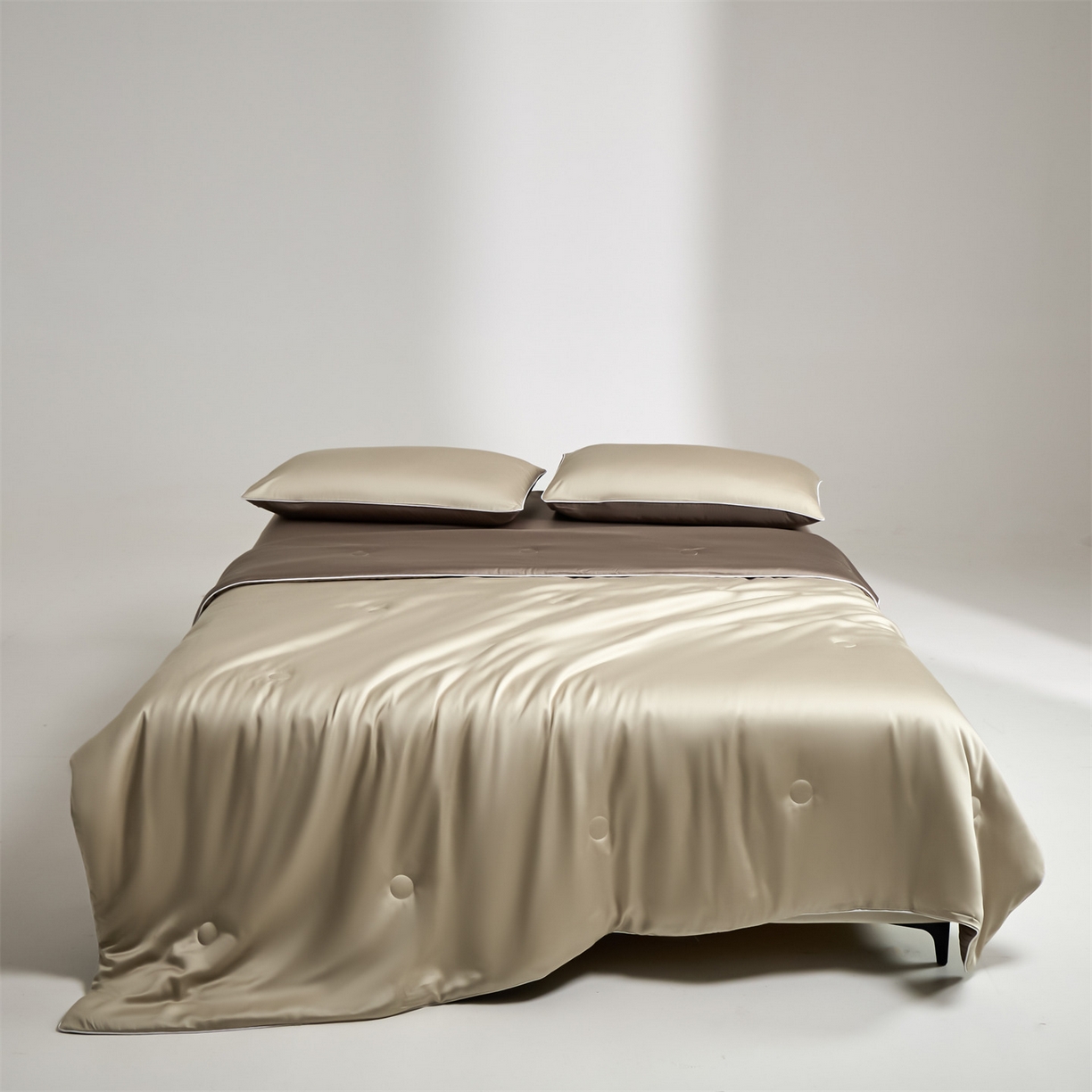 91家纺网 家纺一手货源 找家纺 无界 2026新款天丝夏被-麻绳双拼-温妮 温妮 米褐色+太空灰