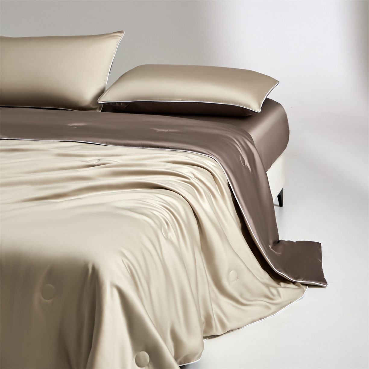 91家纺网 家纺一手货源 找家纺 无界 2026新款天丝夏被-麻绳双拼-温妮 温妮 米褐色+太空灰