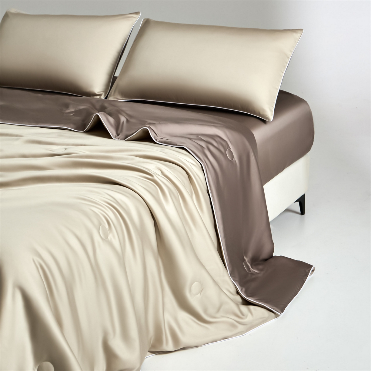 91家纺网 家纺一手货源 找家纺 无界 2026新款天丝夏被-麻绳双拼-温妮 温妮 米褐色+太空灰