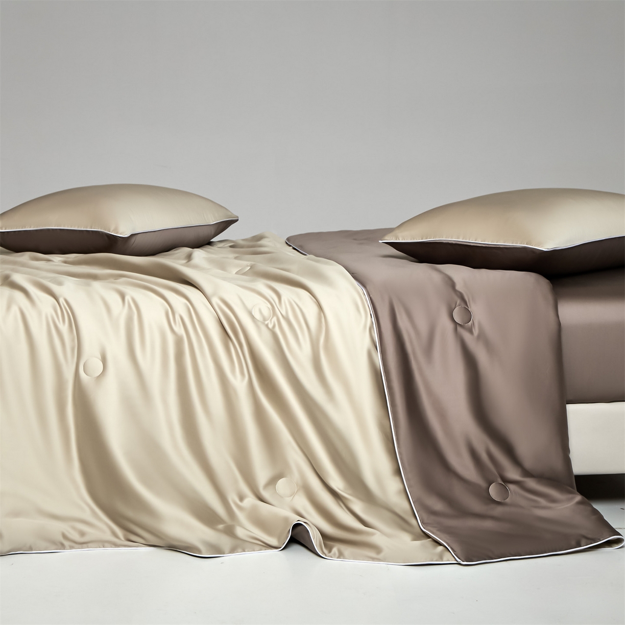 91家纺网 家纺一手货源 找家纺 无界 2026新款天丝夏被-麻绳双拼-温妮 温妮 米褐色+太空灰