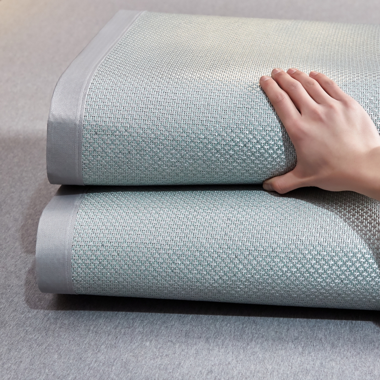 91家纺网 家纺一手货源 找家纺 小桃姐家纺 2026新款冰藤席冰丝凉席双面藤席凉席三件套空调席凉席席子 冰川蓝