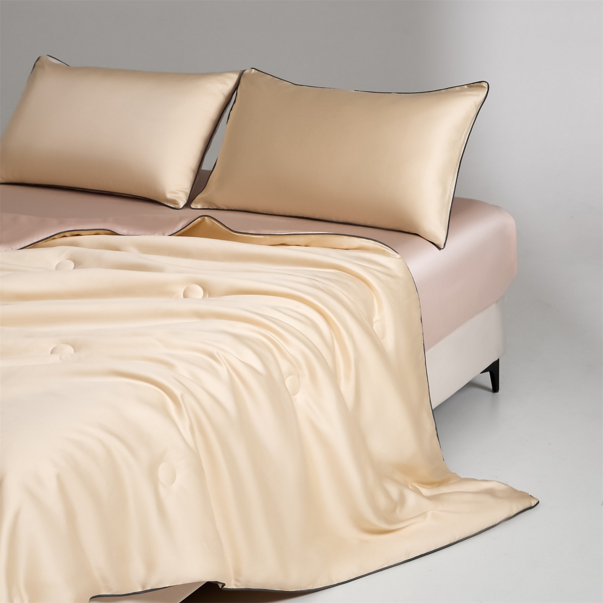 91家纺网 家纺一手货源 找家纺 无界 2026新款天丝夏被-麻绳双拼-温妮 温妮 杏白+素粉