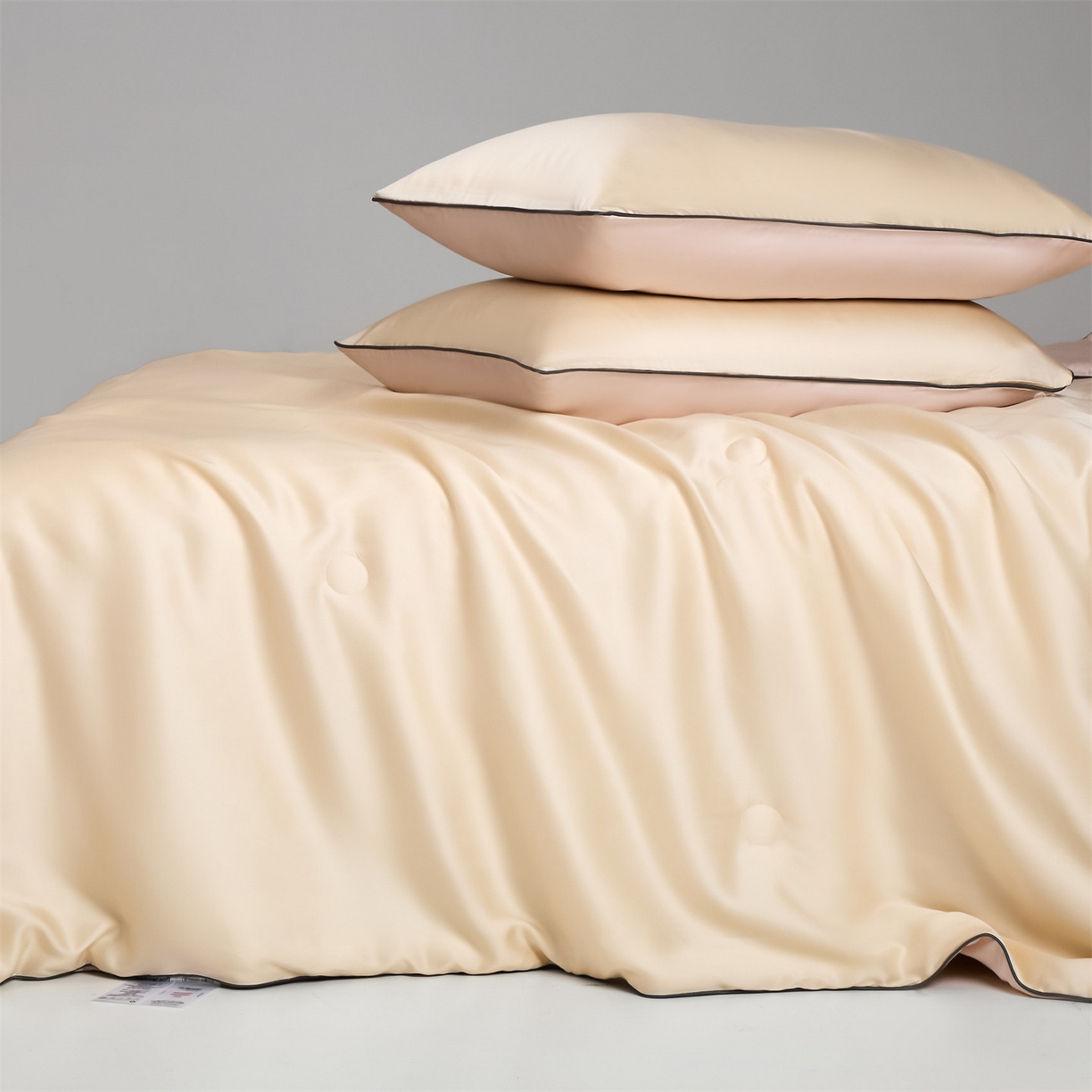 91家纺网 家纺一手货源 找家纺 无界 2026新款天丝夏被-麻绳双拼-温妮 温妮 杏白+素粉