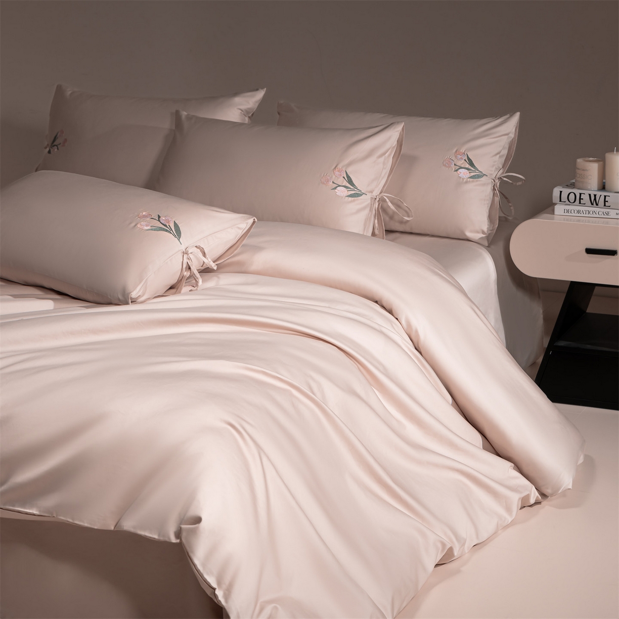 91家纺网 家纺一手货源 找家纺 （总）DC 2026新款50S全棉花卉刺绣四件套--花屿系列