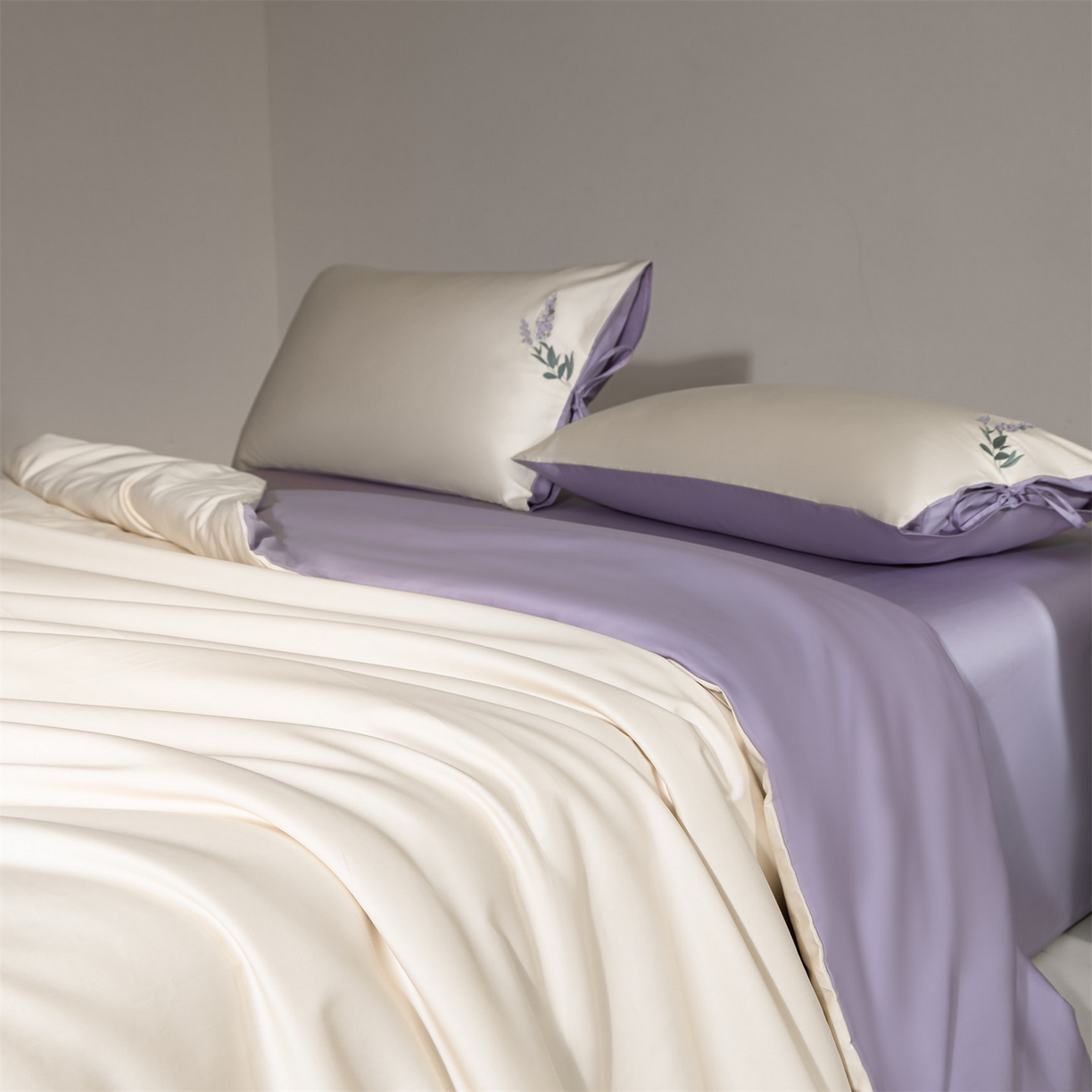 91家纺网 家纺一手货源 找家纺 （总）DC 2026新款50S全棉花卉刺绣四件套--花屿系列