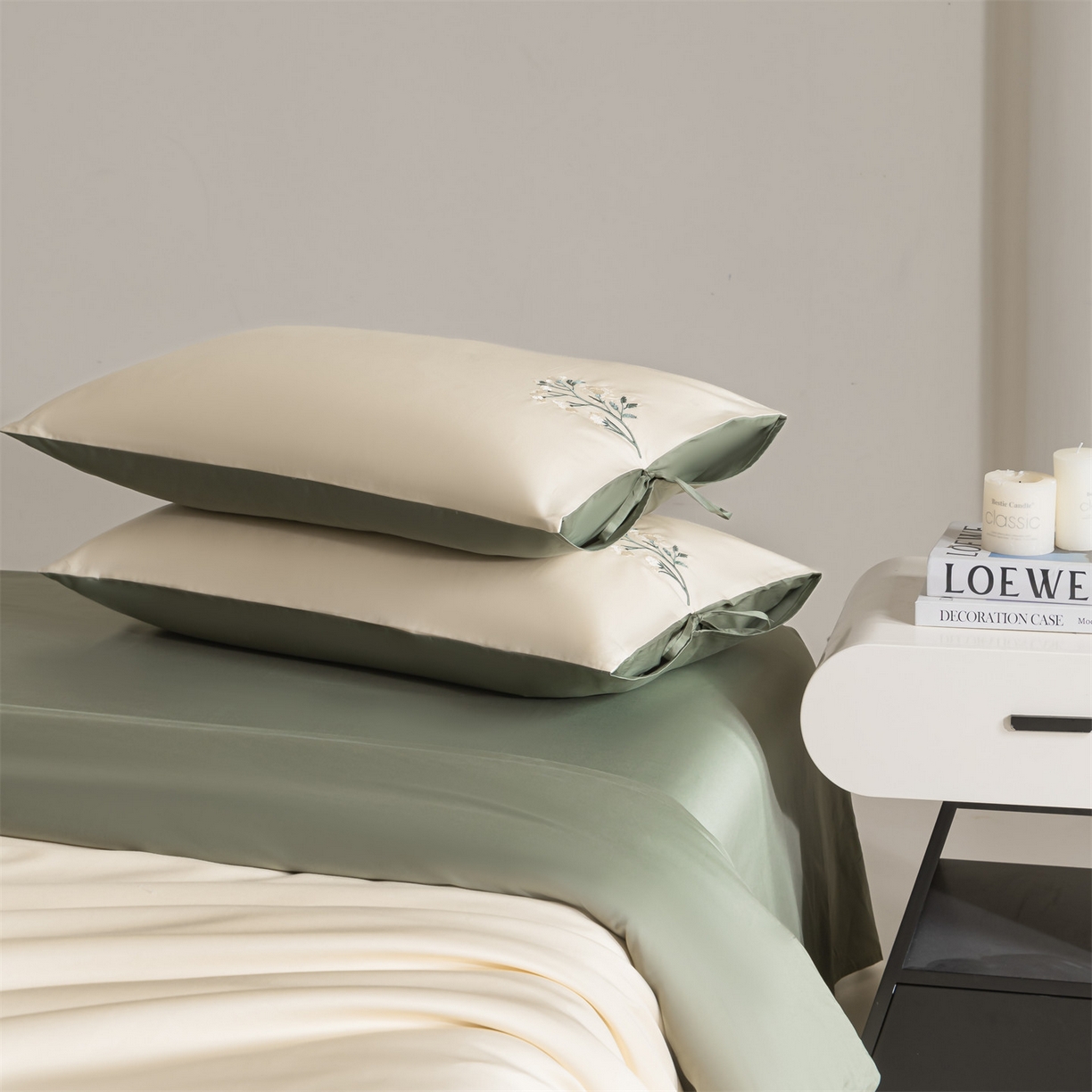 91家纺网 家纺一手货源 找家纺 DC 2026新款50S全棉花卉刺绣四件套--花屿系列 花屿-杏白+青黛绿（淡黄花）