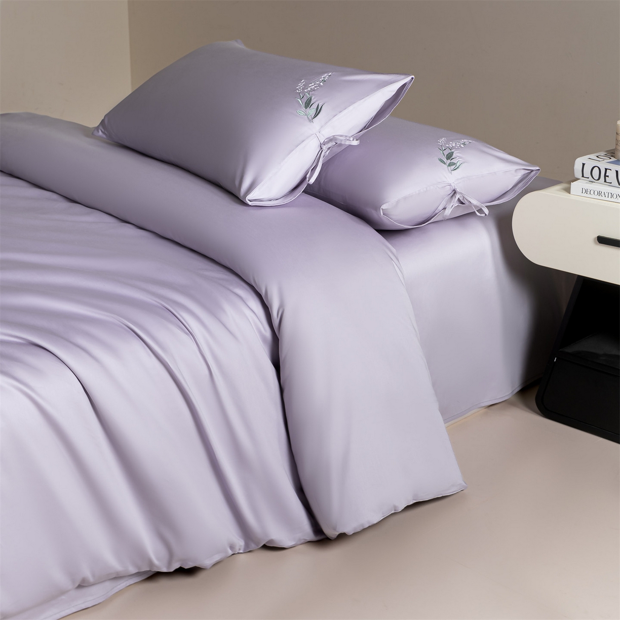 91家纺网 家纺一手货源 找家纺 DC 2026新款50S全棉花卉刺绣四件套--花屿系列 花屿-丁香紫（薰衣草）