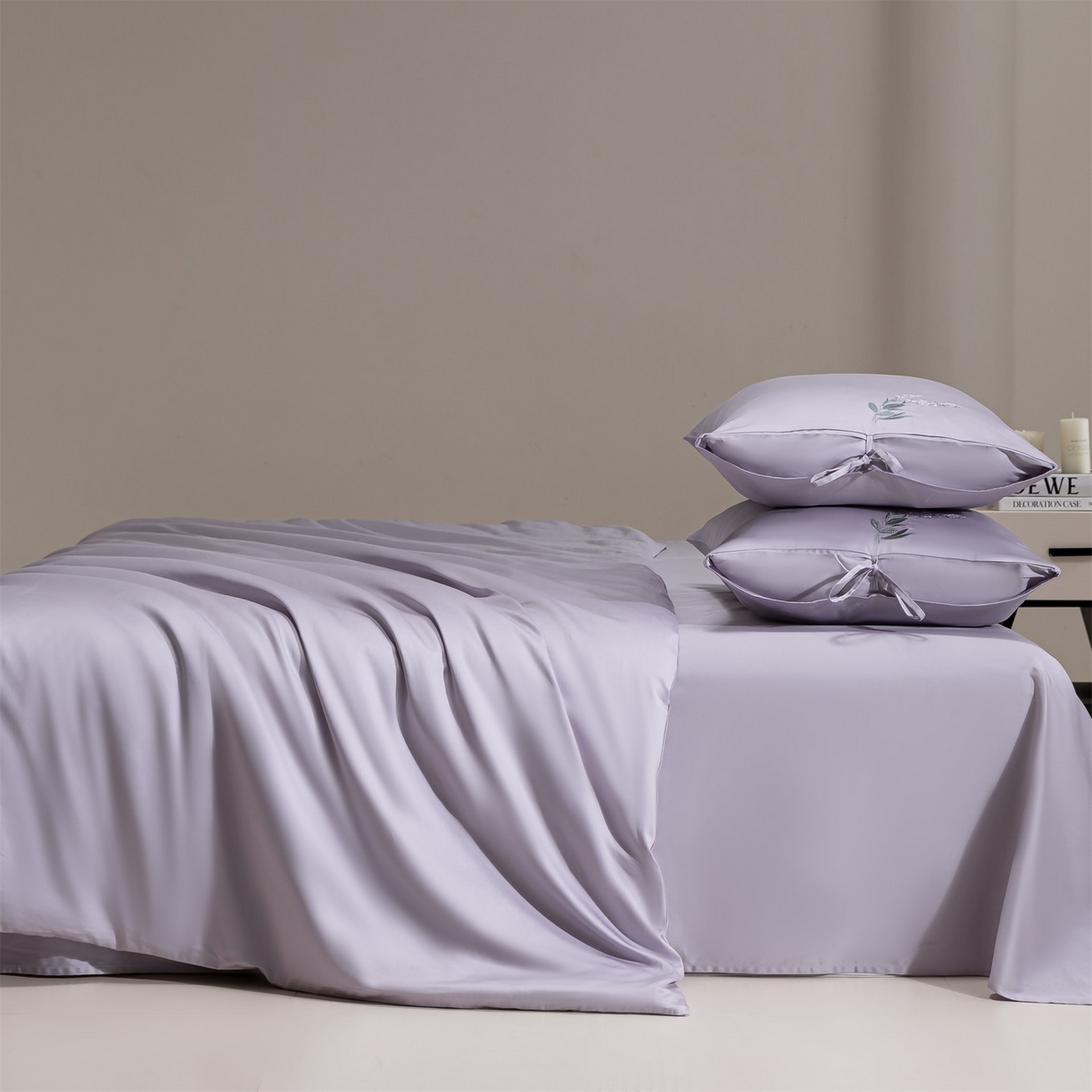 91家纺网 家纺一手货源 找家纺 DC 2026新款50S全棉花卉刺绣四件套--花屿系列 花屿-丁香紫（薰衣草）