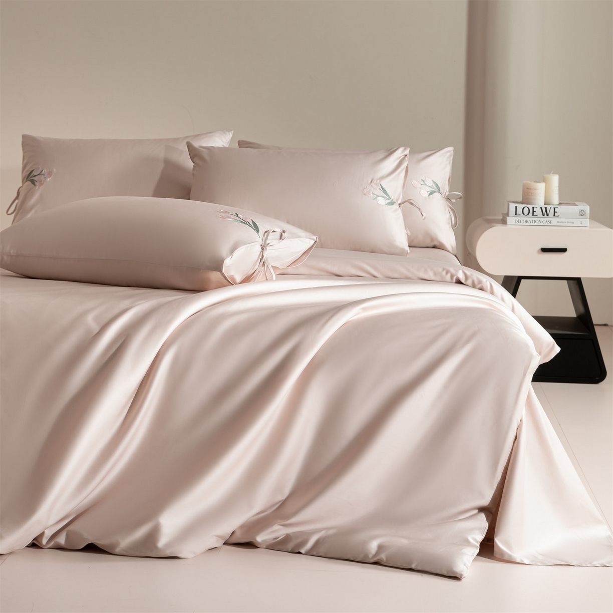 91家纺网 家纺一手货源 找家纺 DC 2026新款50S全棉花卉刺绣四件套--花屿系列 花屿-素粉（郁金香）