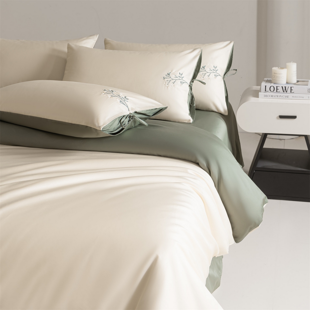 91家纺网 家纺一手货源 找家纺 DC 2026新款50S全棉花卉刺绣四件套--花屿系列 花屿-杏白+青黛绿（淡黄花）