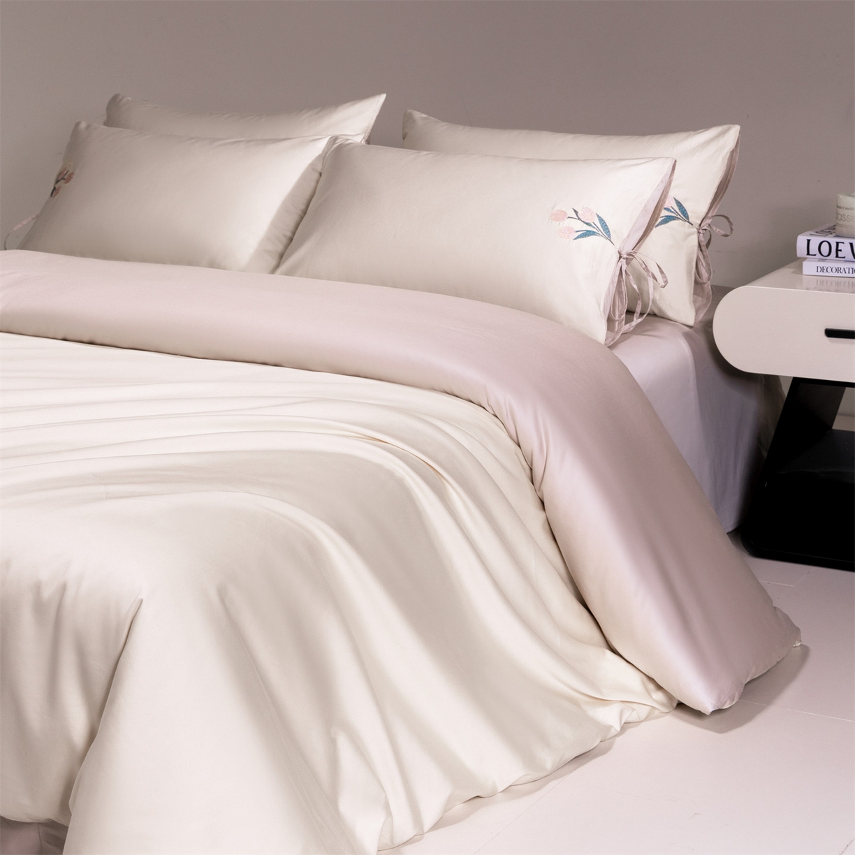 DC 2026新款50S全棉花卉刺绣四件套--花屿系列 花屿-杏白+素粉（郁金香）