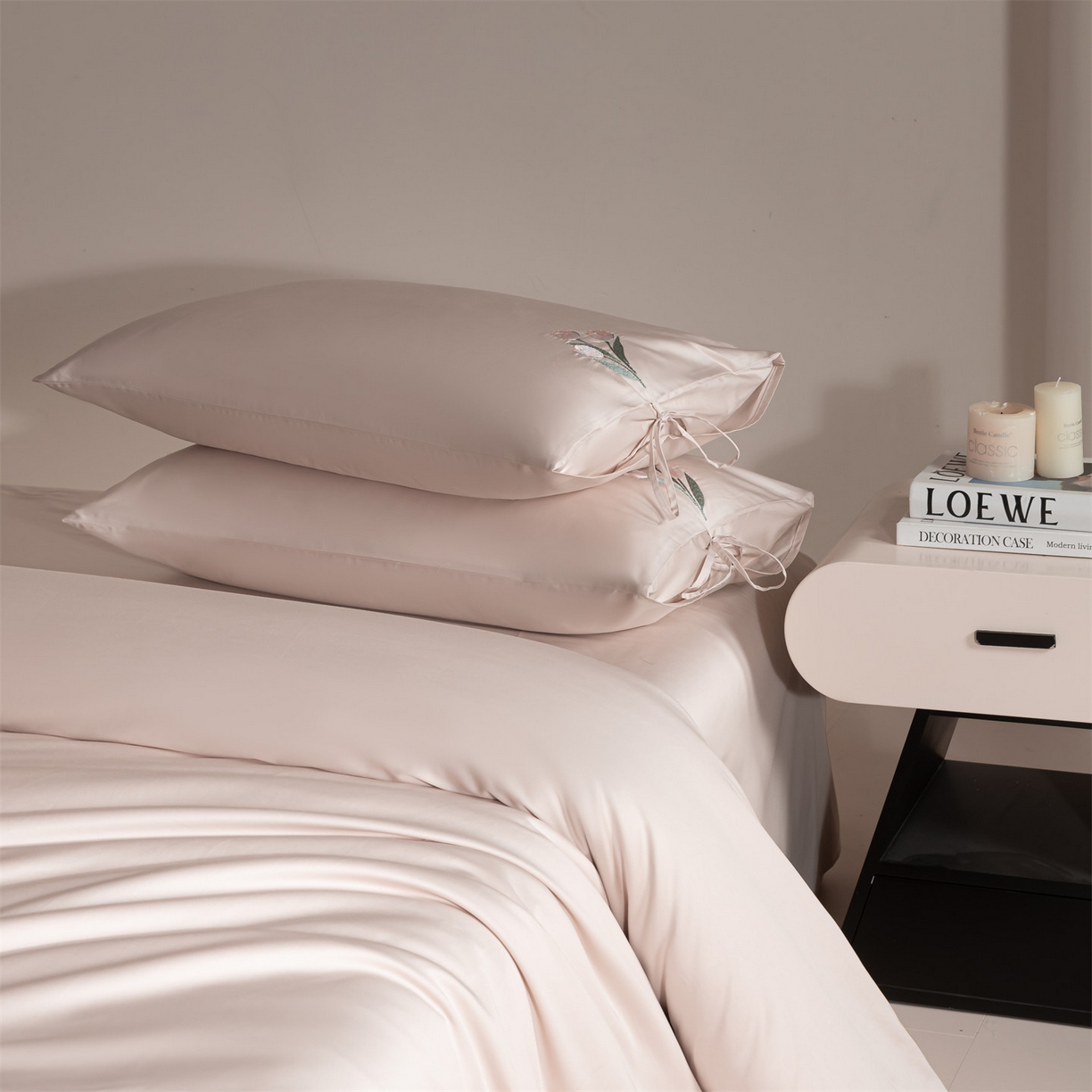 91家纺网 家纺一手货源 找家纺 DC 2026新款50S全棉花卉刺绣四件套--花屿系列 花屿-素粉（郁金香）