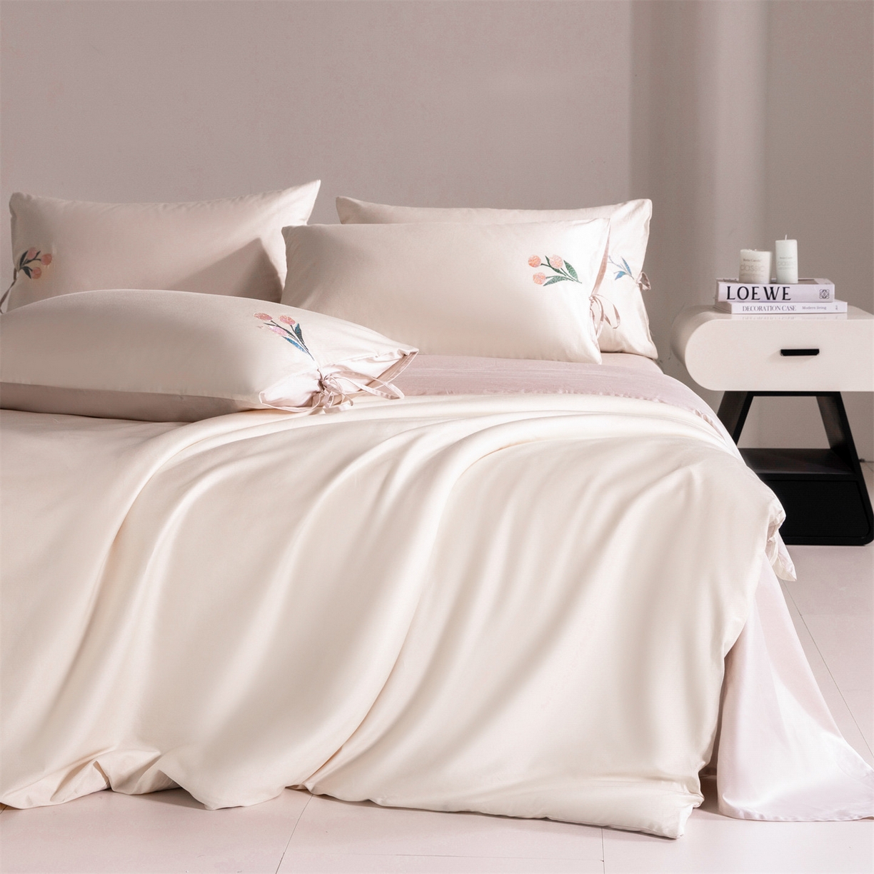 91家纺网 家纺一手货源 找家纺 DC 2026新款50S全棉花卉刺绣四件套--花屿系列 花屿-杏白+素粉（郁金香）