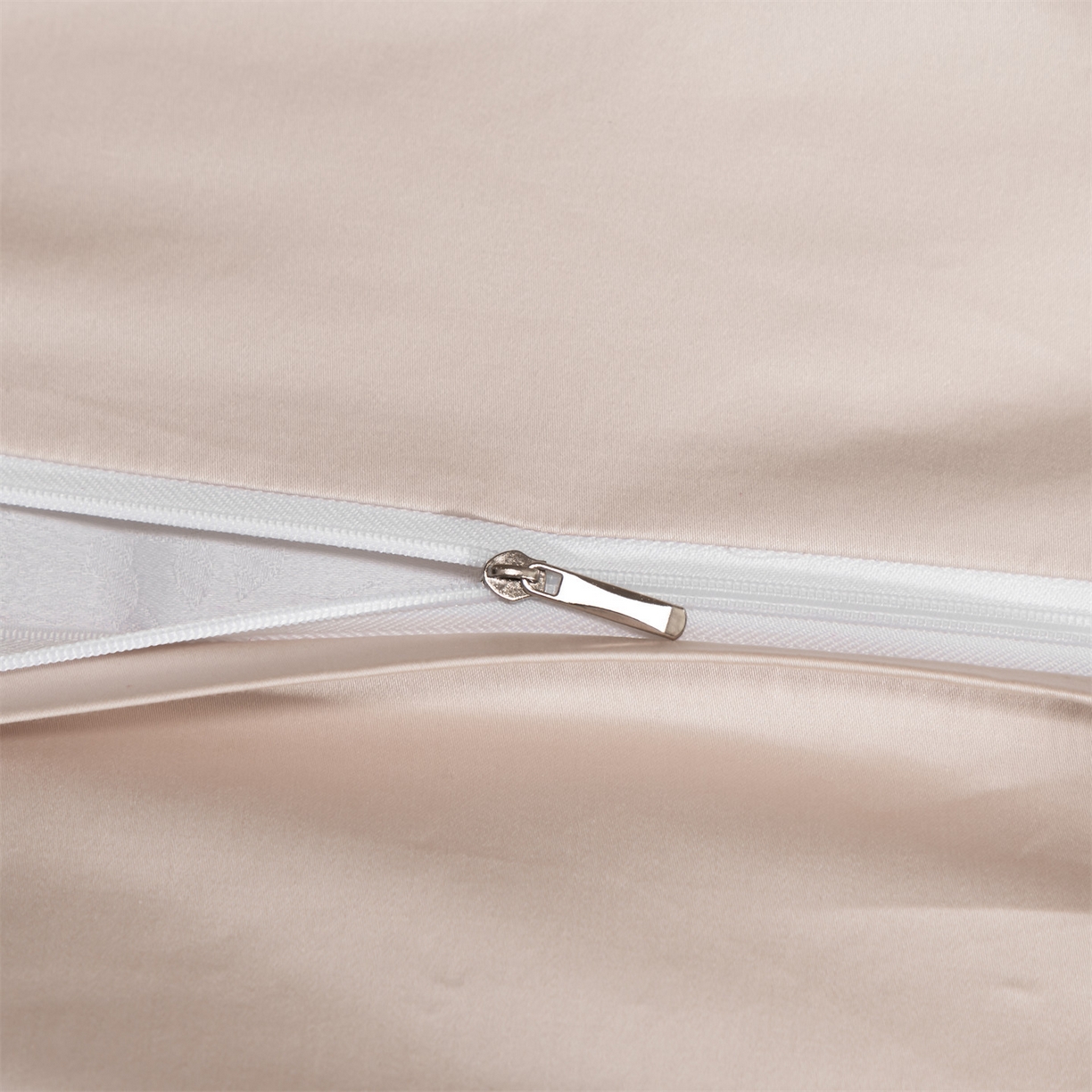 91家纺网 家纺一手货源 找家纺 DC 2026新款50S全棉花卉刺绣四件套--花屿系列 花屿-素粉（郁金香）