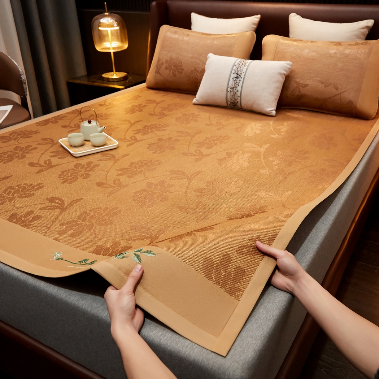 91家纺网 家纺一手货源 找家纺 小桃姐家纺 2026新款冰藤席冰丝凉席双面藤席凉席三件套空调席-水中花 艾草养生席水中花单面（仿冰藤）