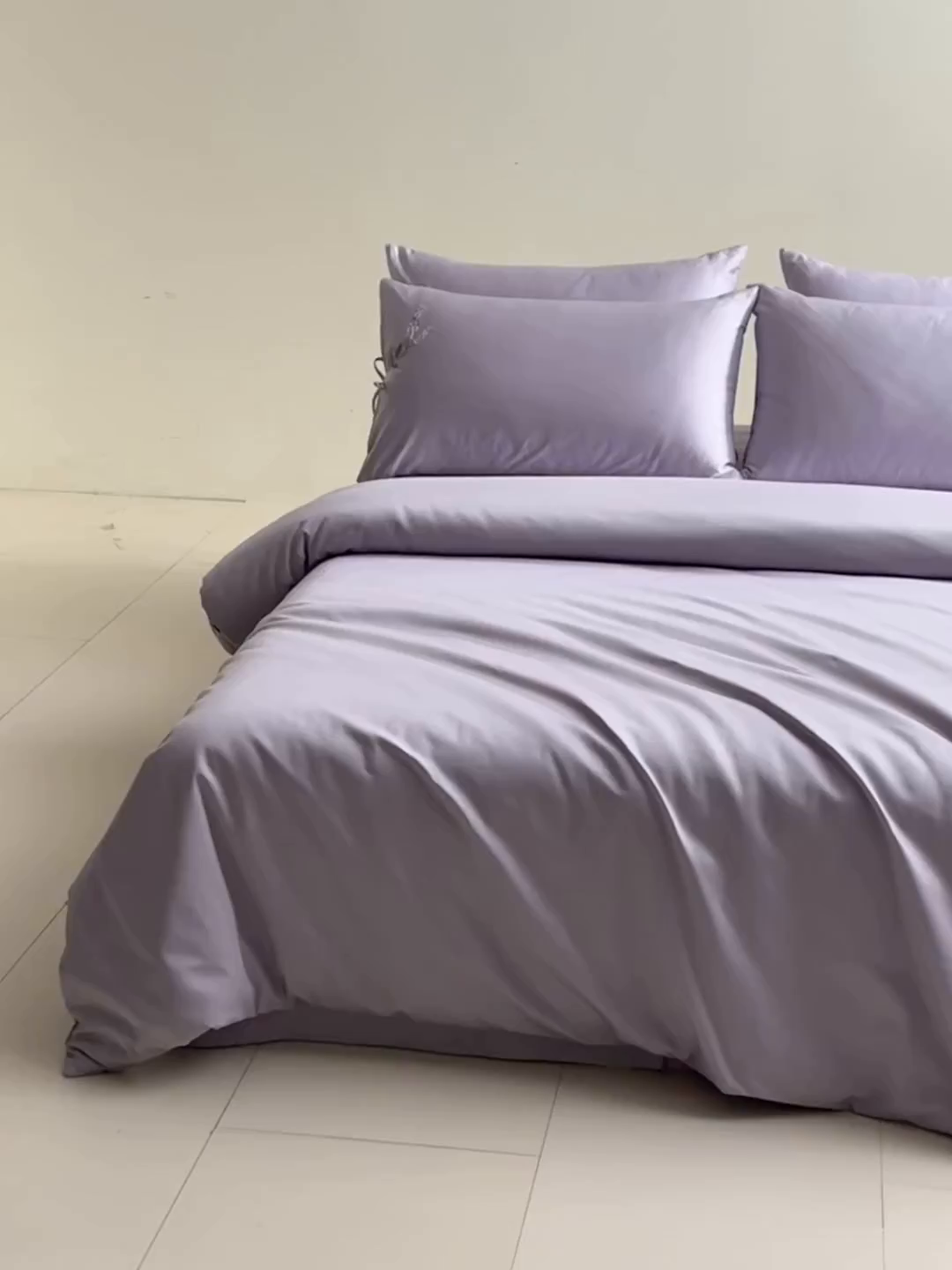 91家纺网 家纺一手货源 找家纺 DC 2026新款50S全棉花卉刺绣四件套--花屿系列 花屿-丁香紫（薰衣草）