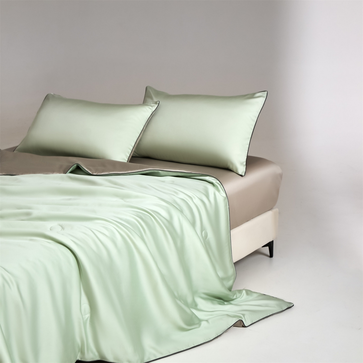 91家纺网 家纺一手货源 找家纺 无界 2026新款天丝夏被-麻绳双拼-温妮 温妮 亚丁绿+冰川灰