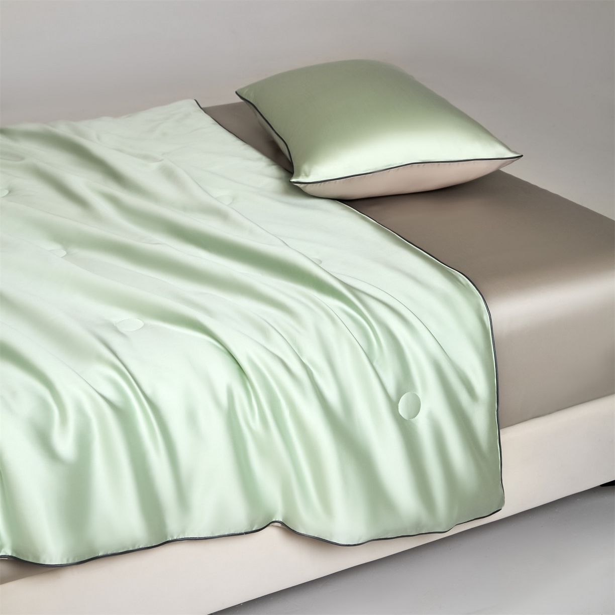 91家纺网 家纺一手货源 找家纺 无界 2026新款天丝夏被-麻绳双拼-温妮 温妮 亚丁绿+冰川灰