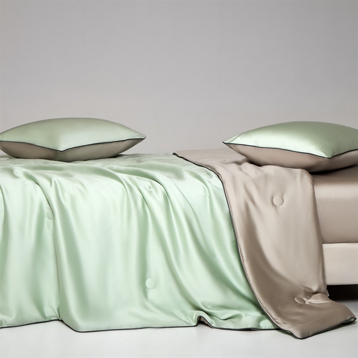 91家纺网 家纺一手货源 找家纺 无界 2026新款天丝夏被-麻绳双拼-温妮 温妮 亚丁绿+冰川灰