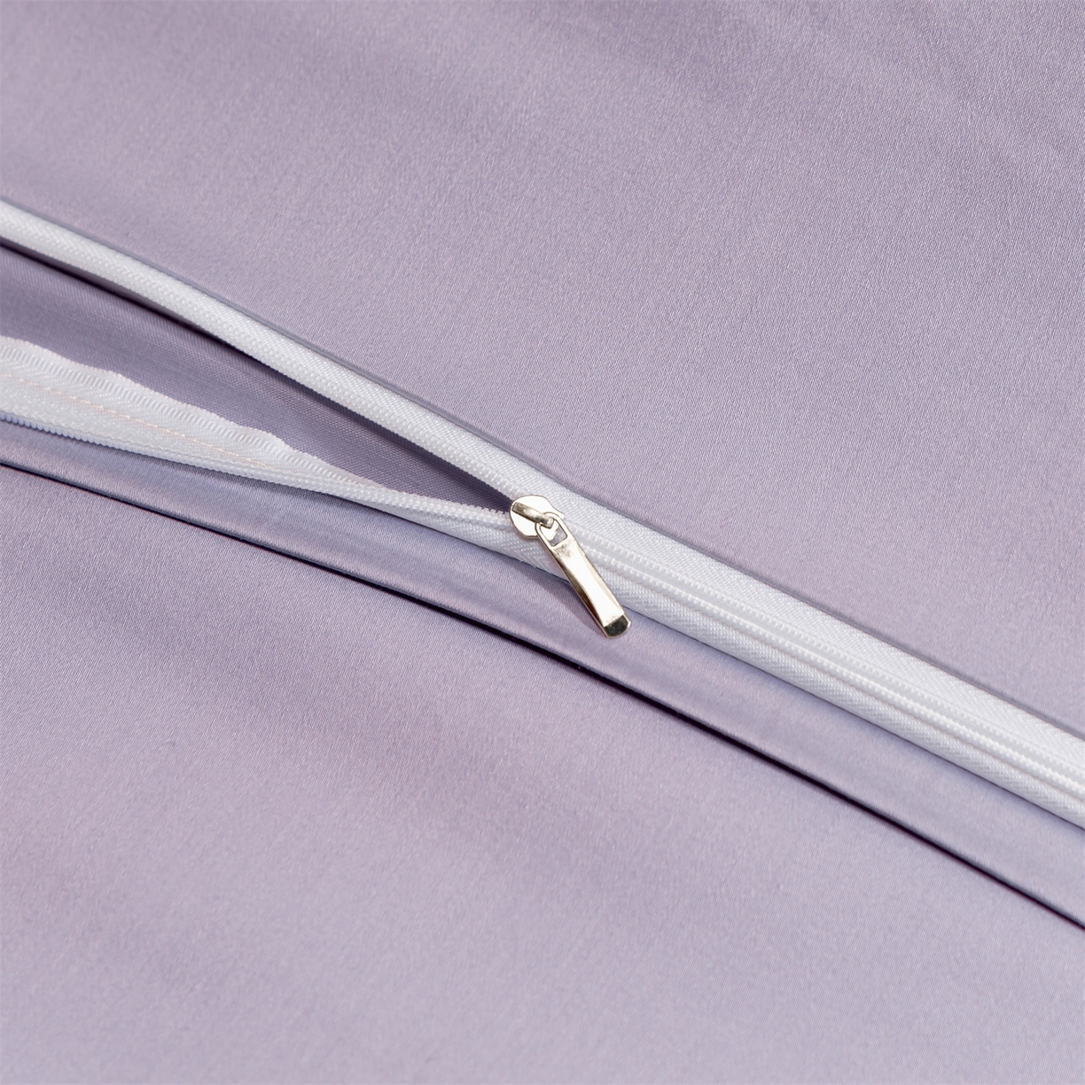 91家纺网 家纺一手货源 找家纺 DC 2026新款50S全棉花卉刺绣四件套--花屿系列 花屿-杏白+丁香紫（薰衣草）