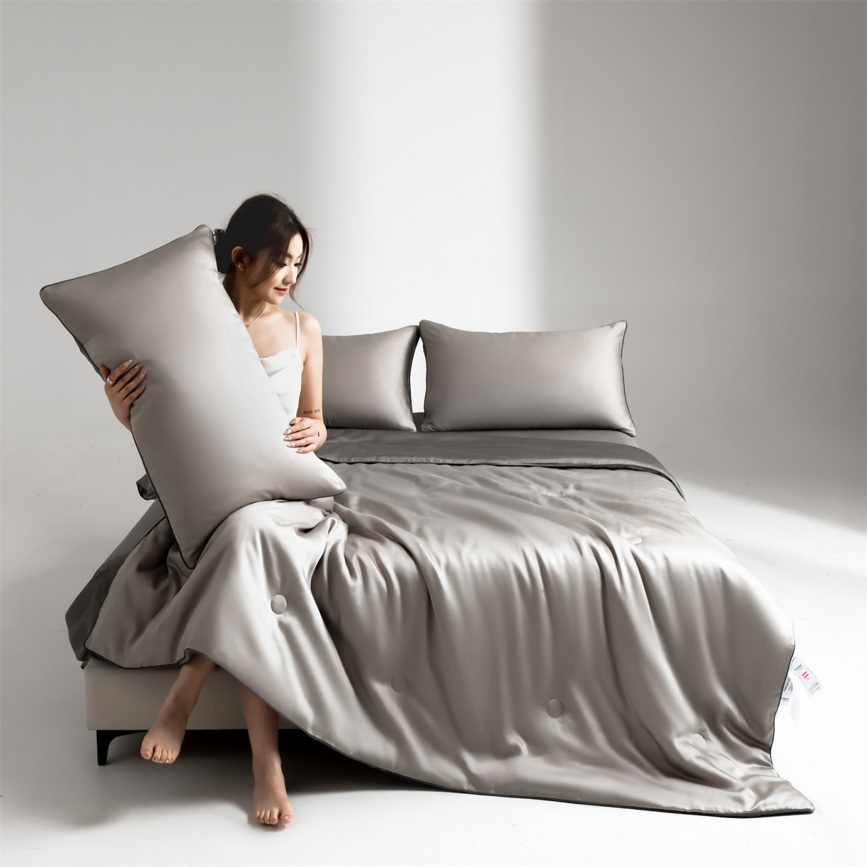 91家纺网 家纺一手货源 找家纺 无界 2026新款天丝夏被-麻绳双拼-温妮 温妮 椰子灰+经典灰